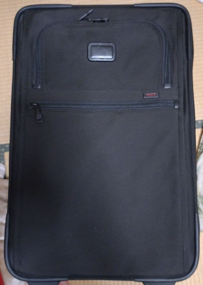 キャリーバッグ　Tumi 機内持込サイズ