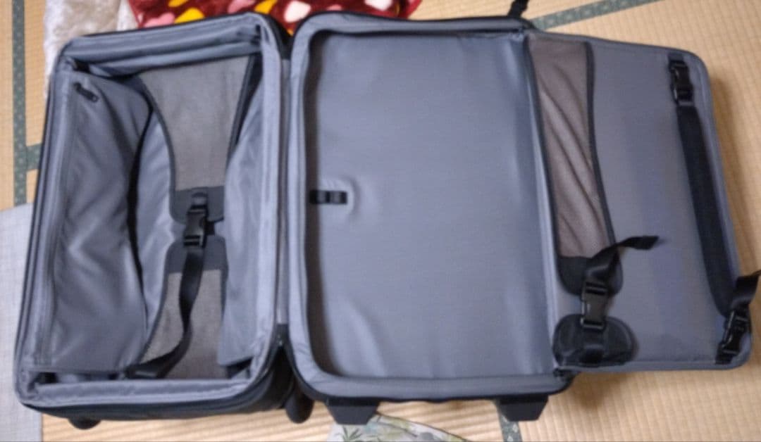 キャリーバッグ　Tumi 機内持込サイズ