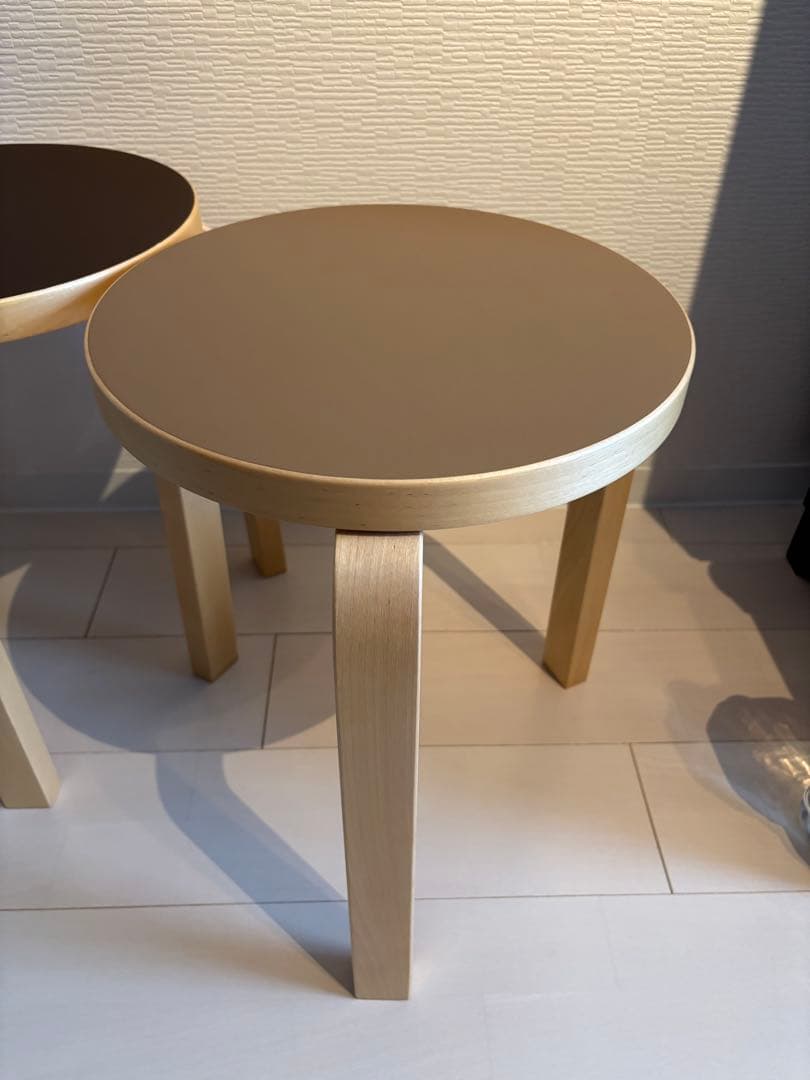 廃番カラー　アルテック　artek MOCHA 08 円形スツール