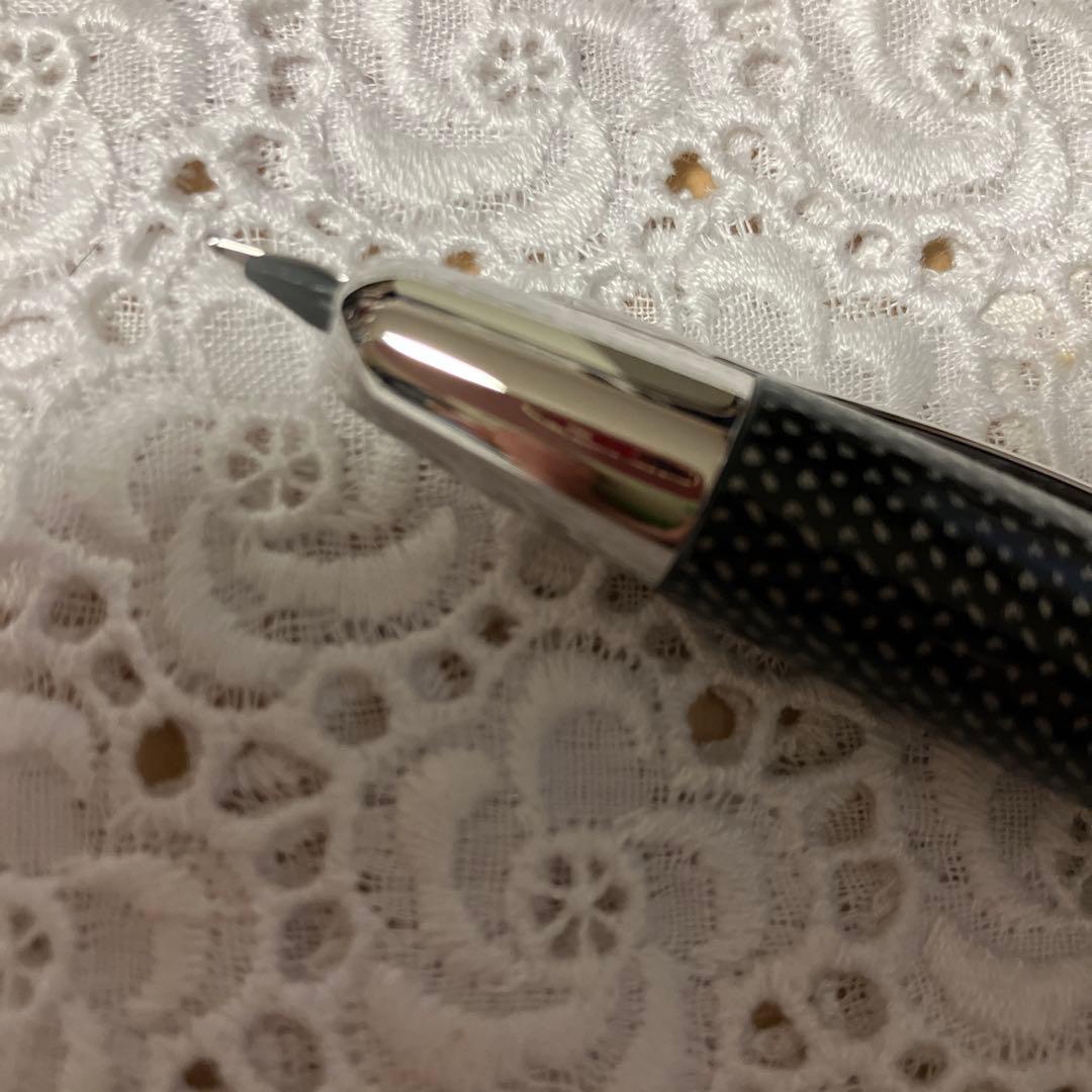 万年筆　キャップレス絣　ブラック　B（太字）