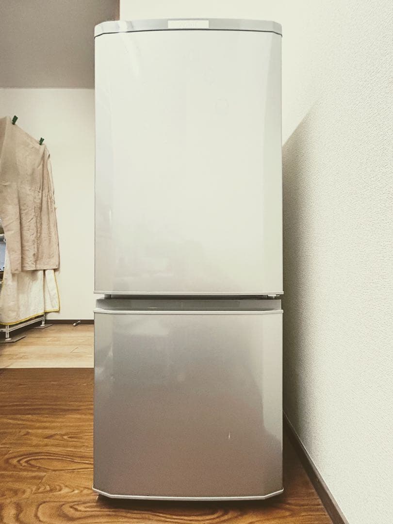 三菱　冷蔵庫　シルバー（MR-P15Z-S1）