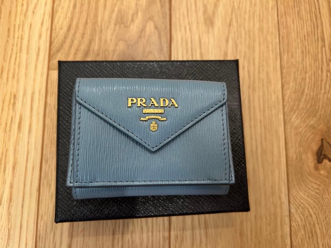 PRADA プラダ　三つ折り　ミニ財布