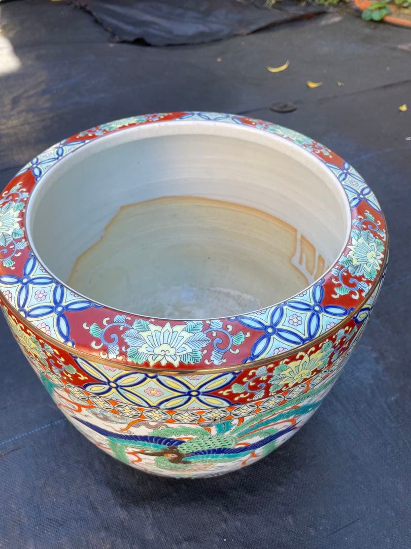 陶器　メダカ鉢・火鉢・花鉢（１２２）