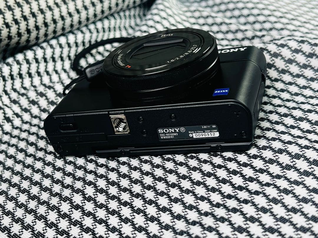 デジタルカメラ SONY Cyber Shot RX100III DMC-RX100M3