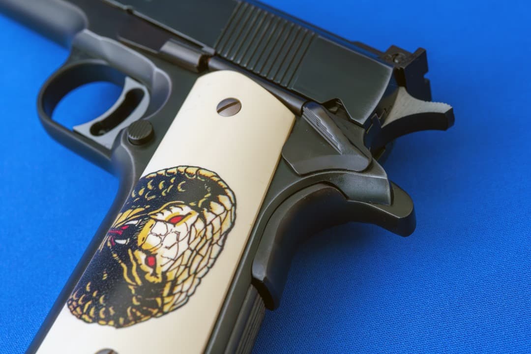 ウェスタンアームズ　コブラカスタム　スチールフィニッシュ