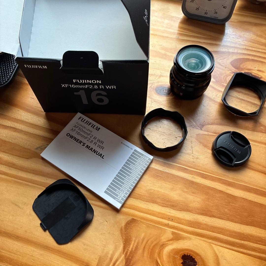 角型フード、保護フィルタ付Fujinon XF 16mm F2.8 R WR