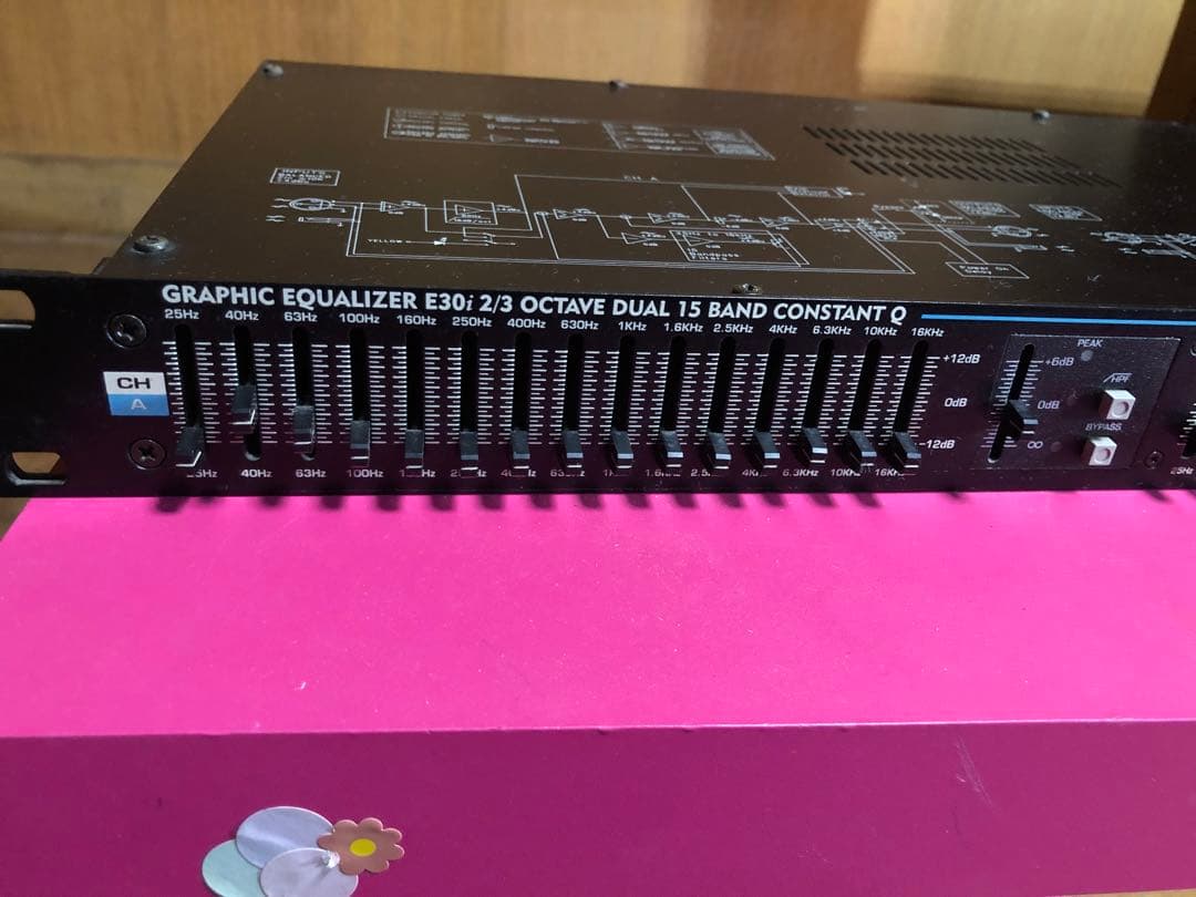SAMSON EQS 2/3 グラフィックイコライザー