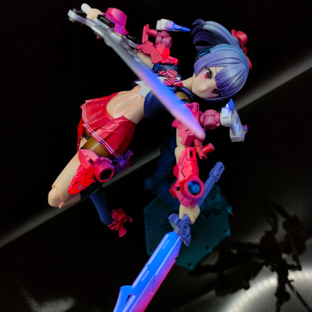 メガミデバイス　BUSTER DOLL 　重装甲パラディンナイト　塗装完成品