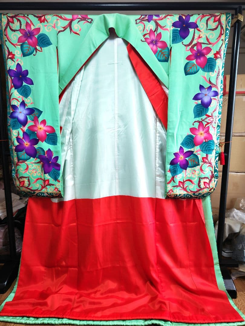 婚礼 花嫁用 大振袖 引き振袖　黄緑色系　結婚式