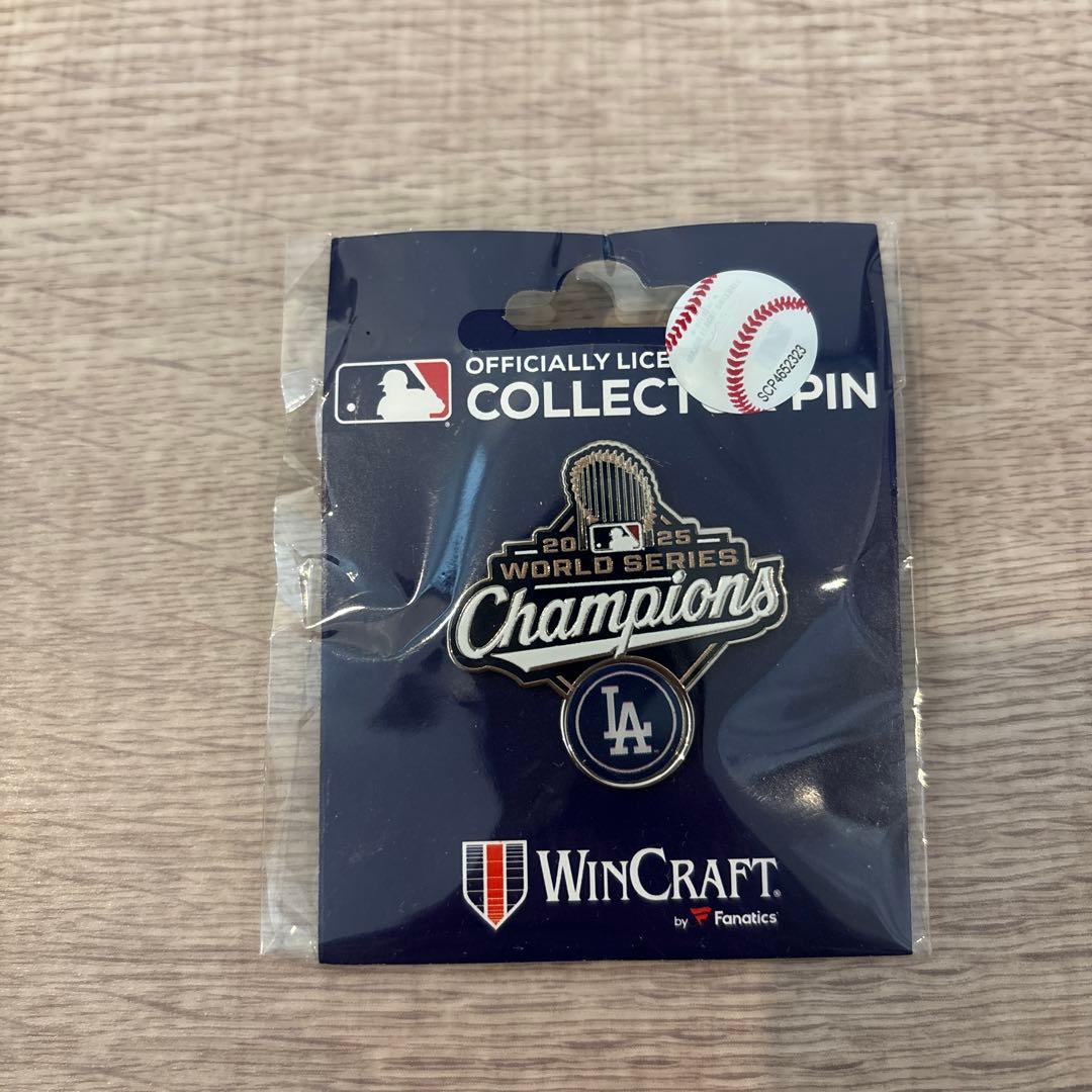 ドジャース　ワールドチャンピオンキャップ2025 ピンバッジ付き