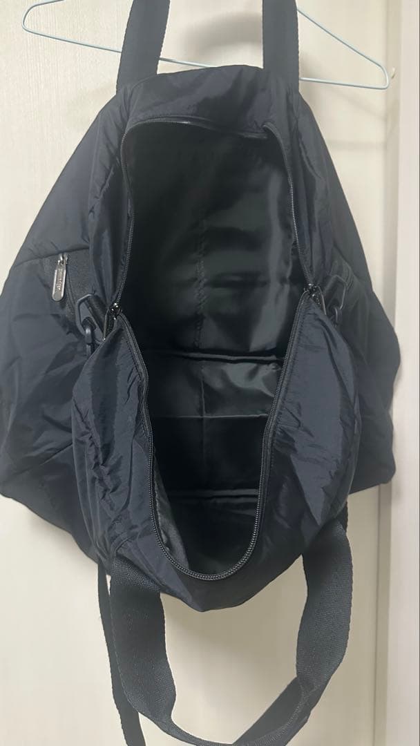 レスポートサック黒ボストンバッグ ショルダーストラップ付　LESPORTSAC