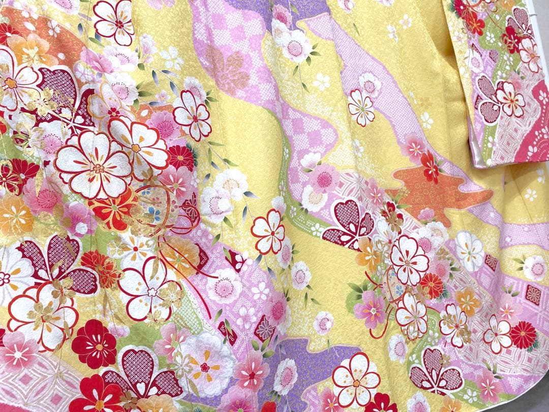 ⭐︎K0839 美品 正絹 振袖 レンタル店放出品 ガード加工 花柄 手毬 7号