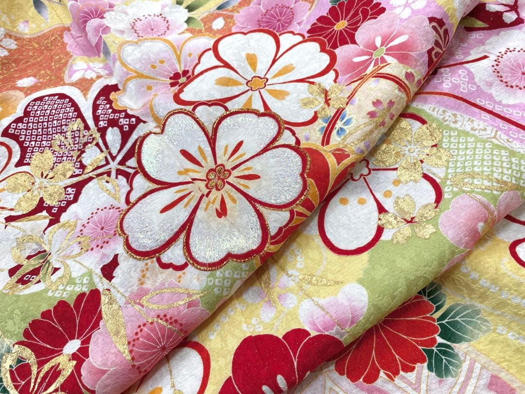 ⭐︎K0839 美品 正絹 振袖 レンタル店放出品 ガード加工 花柄 手毬 7号