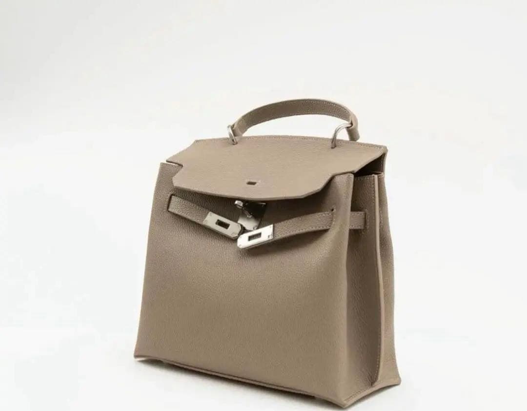 【完売品】新品未使用 デボネア スモール ハンドバッグ　レザー 本革 グレージュ