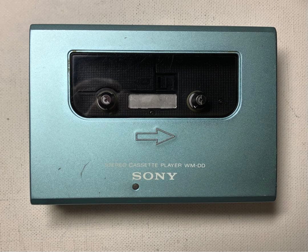 これ液漏復活？ワウフラ仕様通動くSONY WM-DDアナログガジェット、ブルーQ