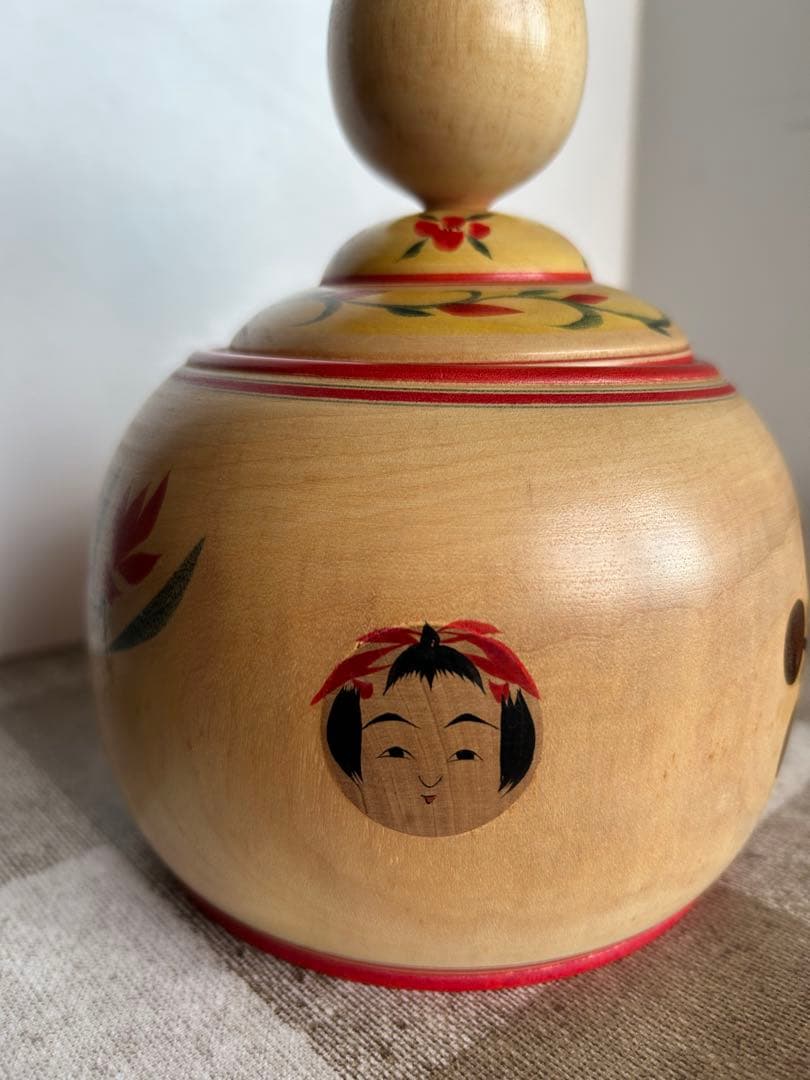 象嵌つきえじここけし、コマ入り