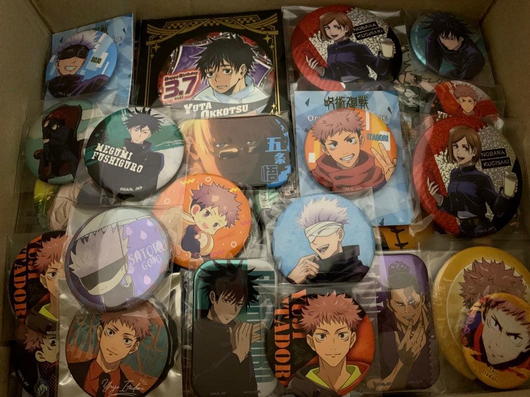 呪術廻戦　240個以上　大量まとめ売り　缶バッジ　アクスタなど