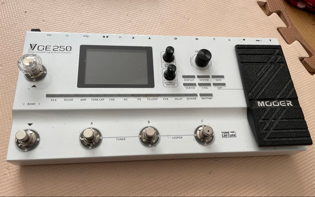 MOOER GE250 ギターマルチエフェクター