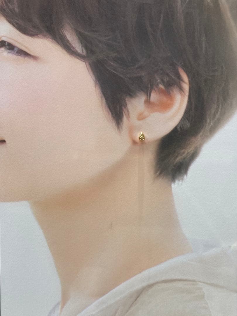 【新品未使用】K18 しずく型　地金ピアス