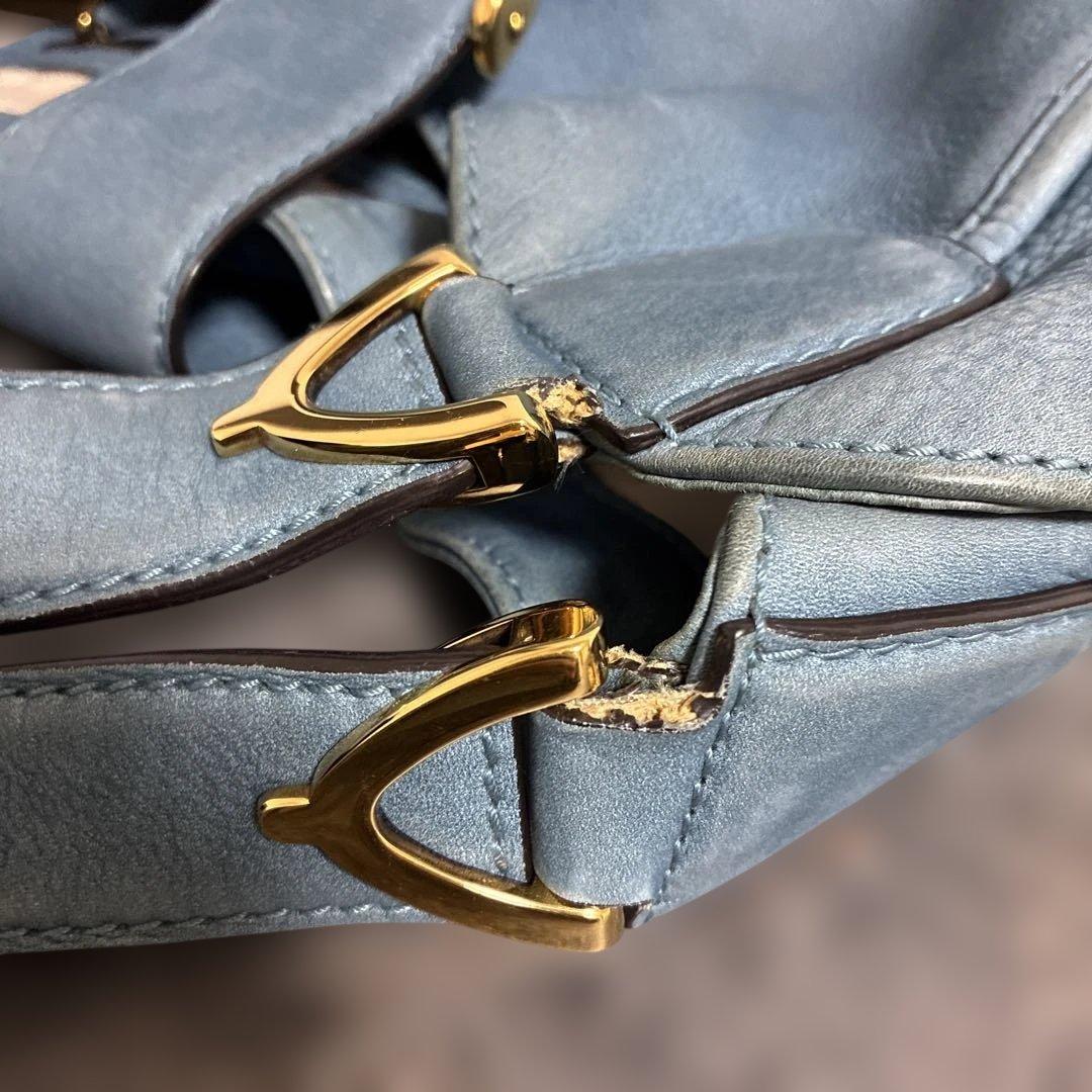 GUCCI レザー ソフトスティラップ A4収納可能