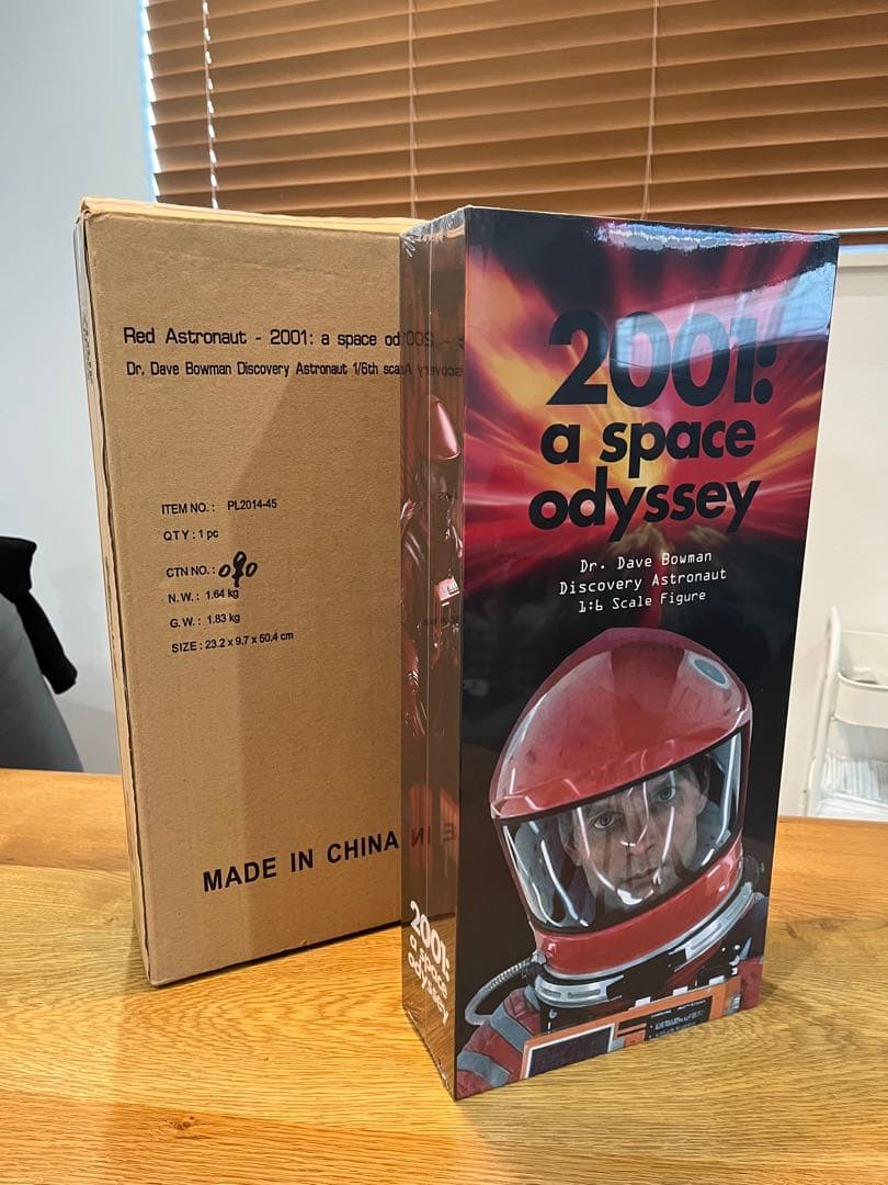 EXECUTIVE REPLICAS 2001年宇宙の旅 レッドカラー