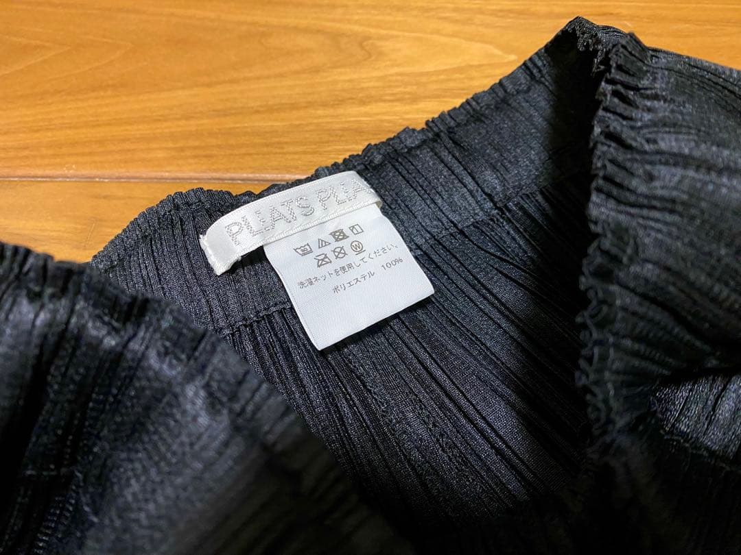 PLEATS PLEASE ブラック プリーツパンツ