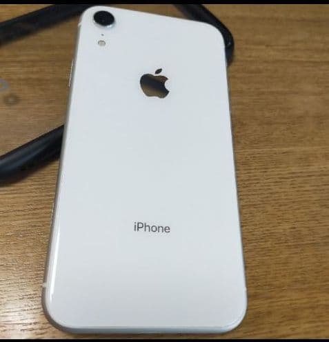 iPhone XR 64GB ホワイト SIMフリー　美品
