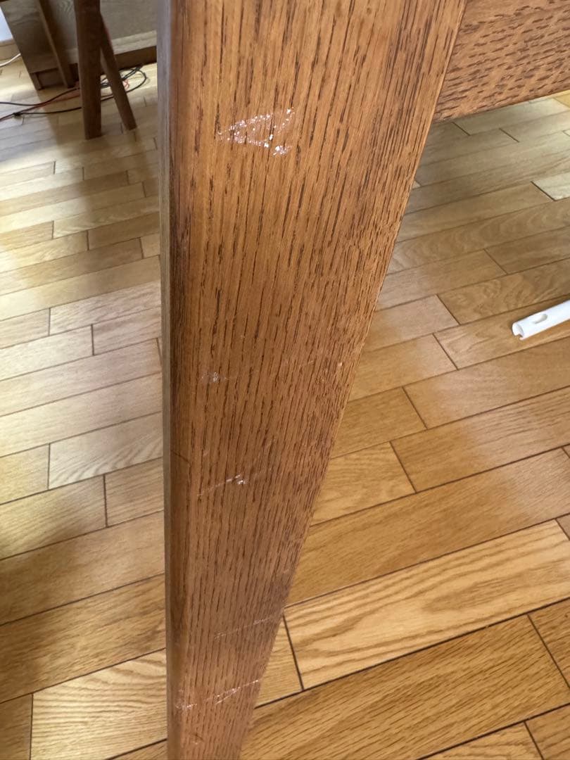 unico Addy 木製ダイニングテーブル