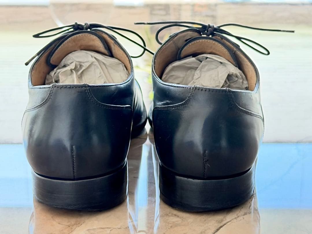 サントーニ　キャップトゥドレスシューズ