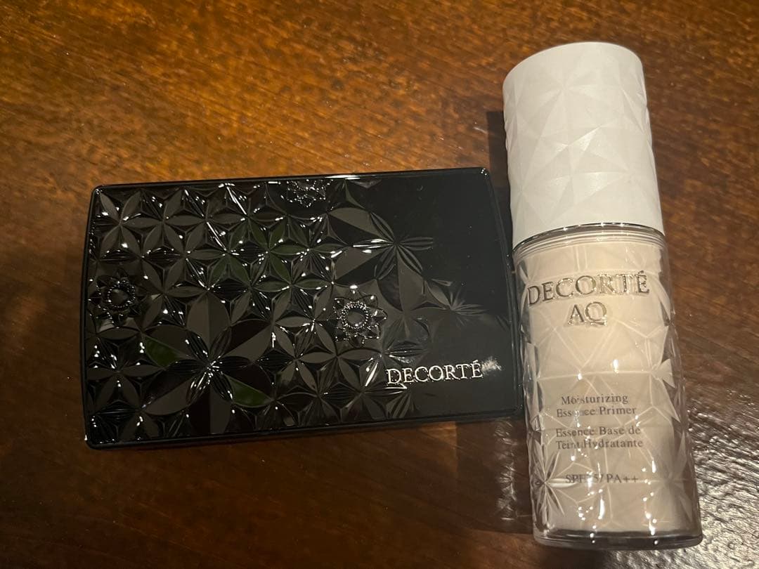 コスメデコルテ下地、パウダーファンデーション