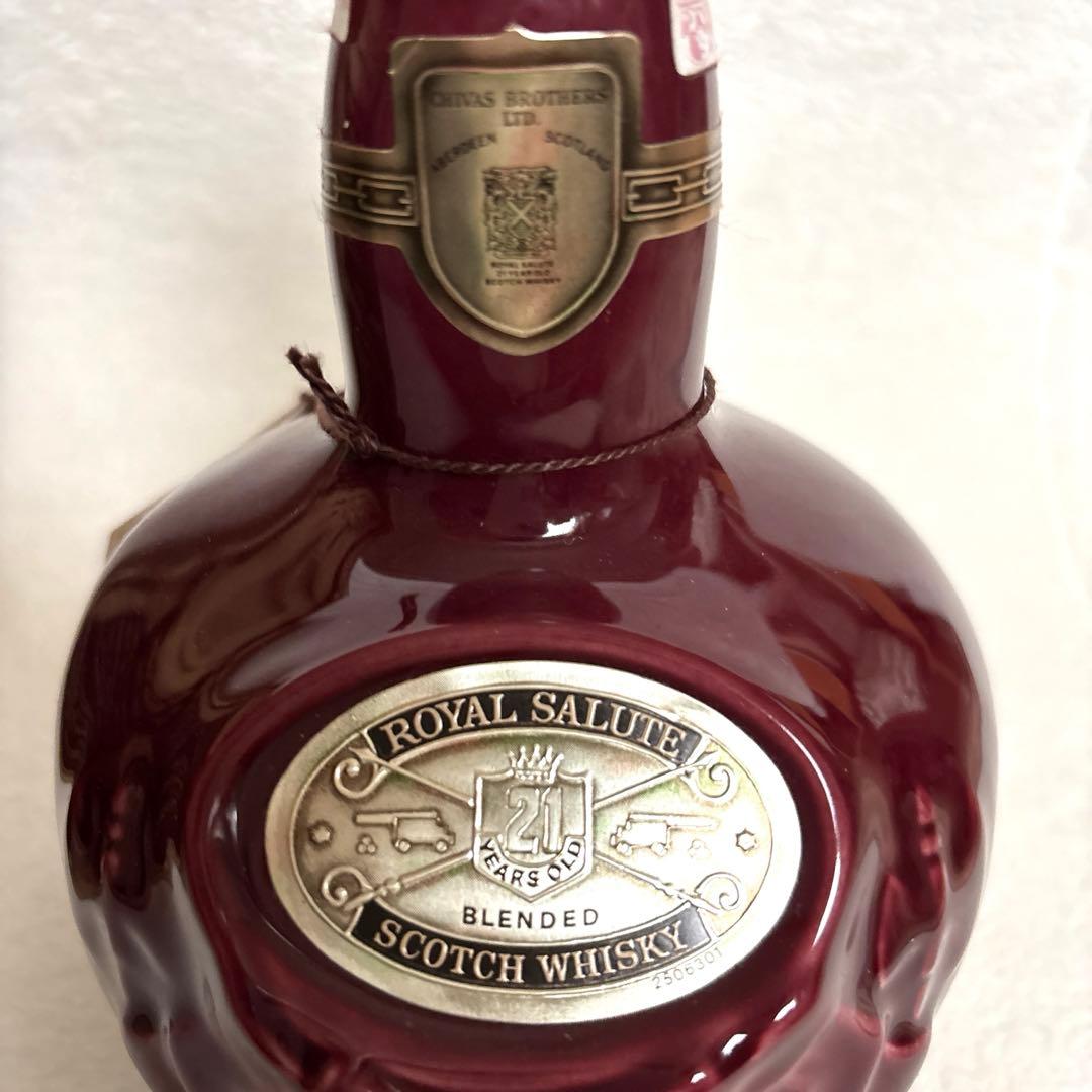 シーバス　ロイヤルサルート21年　陶器ボトル赤 巾着・箱付【古酒】