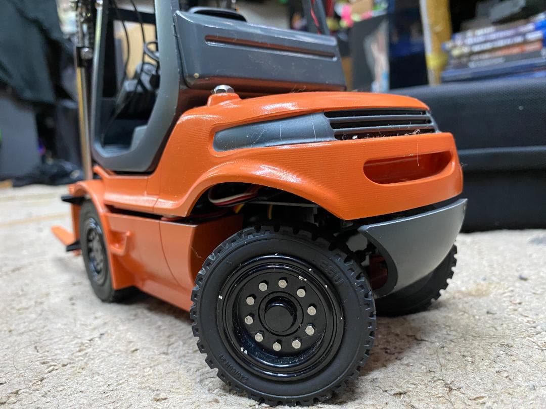 油圧動作ラジコンLESU 1/14 フォークリフトフルセット（うまく動きません）