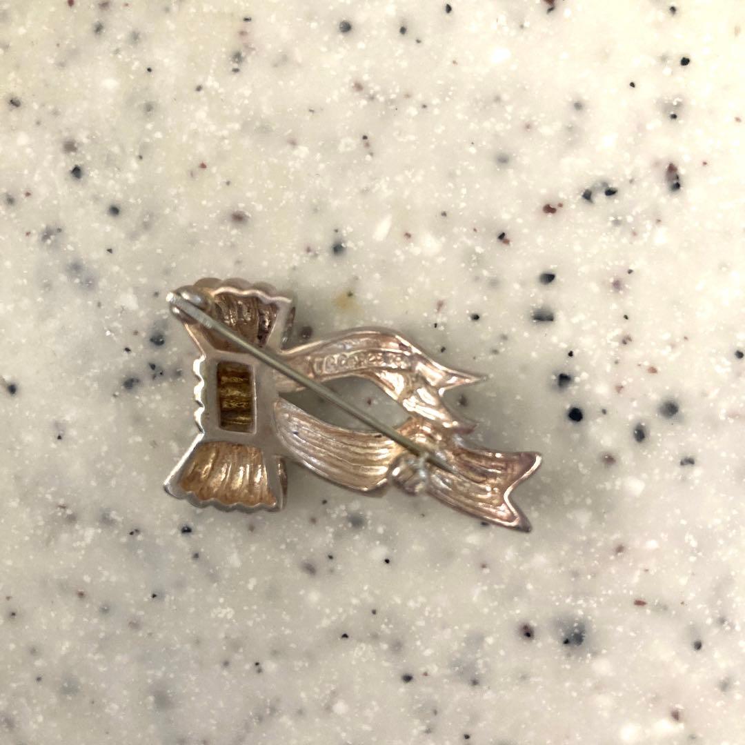 【Tiffany & Co. 】ブローチ　リボン　モチーフ　ピン　シルバー