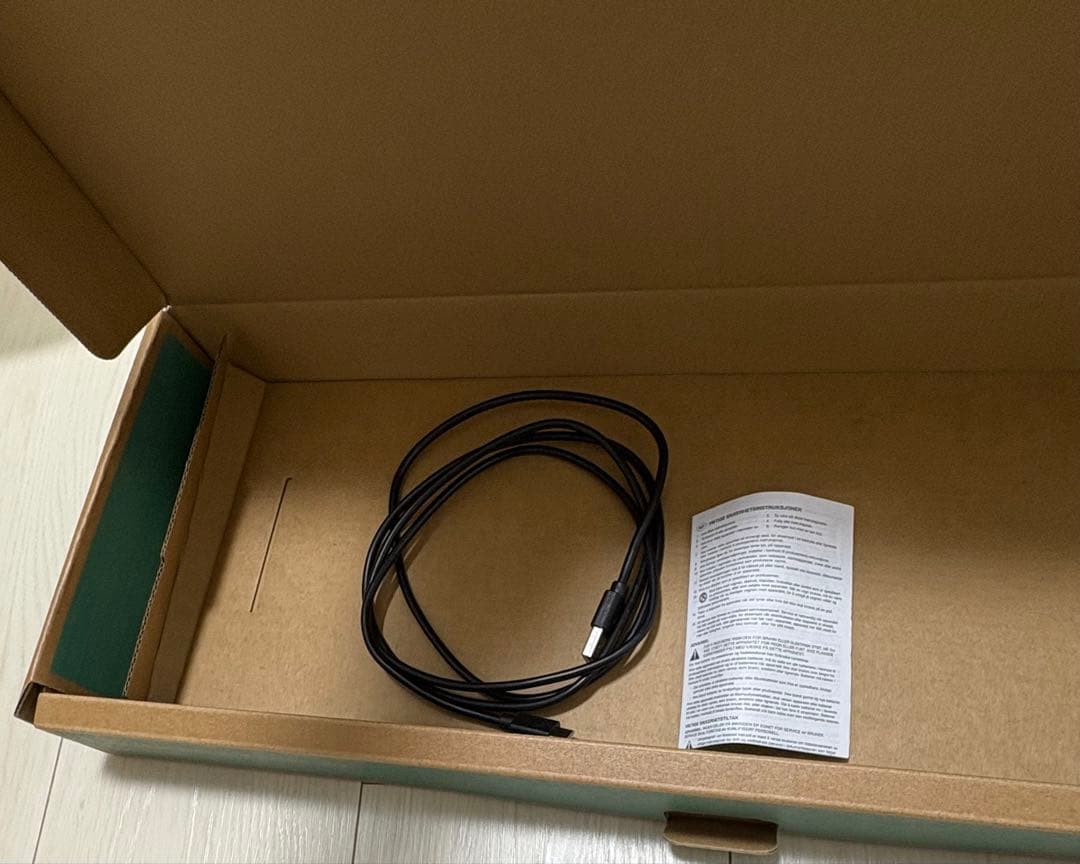 Novation Launchkey Mini37 MK4 MIDIキーボード