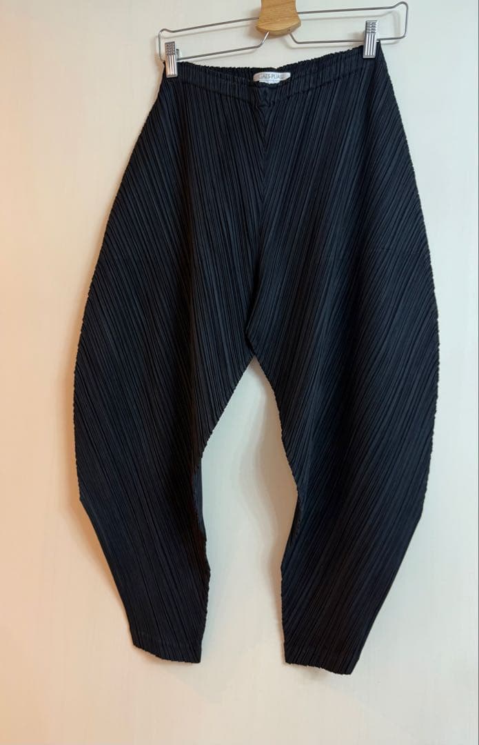 美品 PLEATS PLEASE イッセイミヤケ パンツ