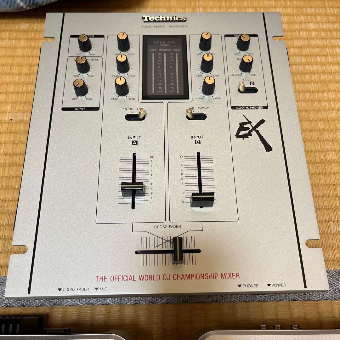 Pioneer CDJ-800MK2 2台とTechnicsミキサーのセット