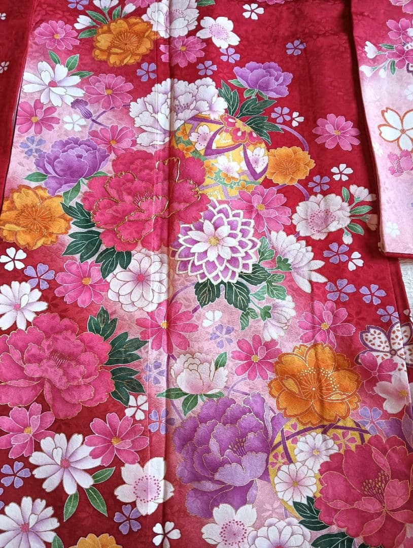 振袖フルセット　現代　華やか　やや小柄　正絹　金駒刺繍　赤　裄66