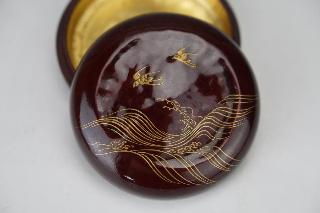 秀雄　作　波千鳥蒔絵　香合　内金塗　共箱　煎茶道具　美品