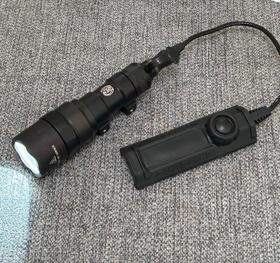 実物 SUREFIRE M300C スカウトライト 美品
