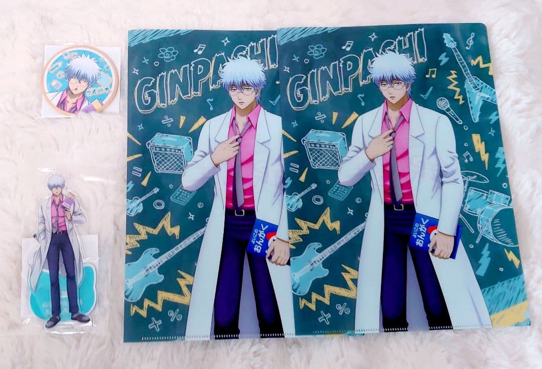 大特価 大人気 アニメ グッズ アクリルスタンド 缶バッジ紙類雑貨大量まとめ売り