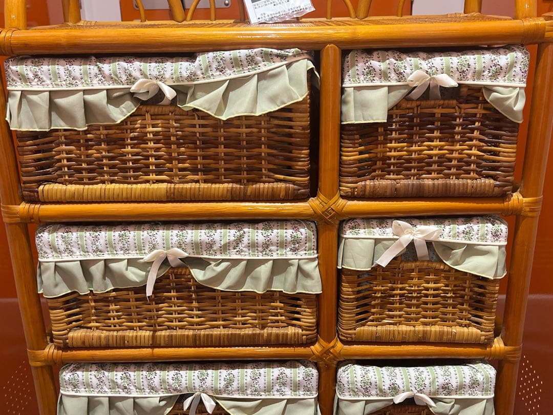 【新品】ラタン　４段ラック　ランドリー　キャスター付　籐家具　レトロ家具