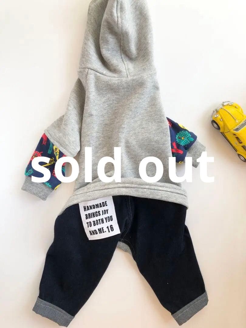 やんちゃ風なロンパース　イタグレ服　犬服　ハンドメイド