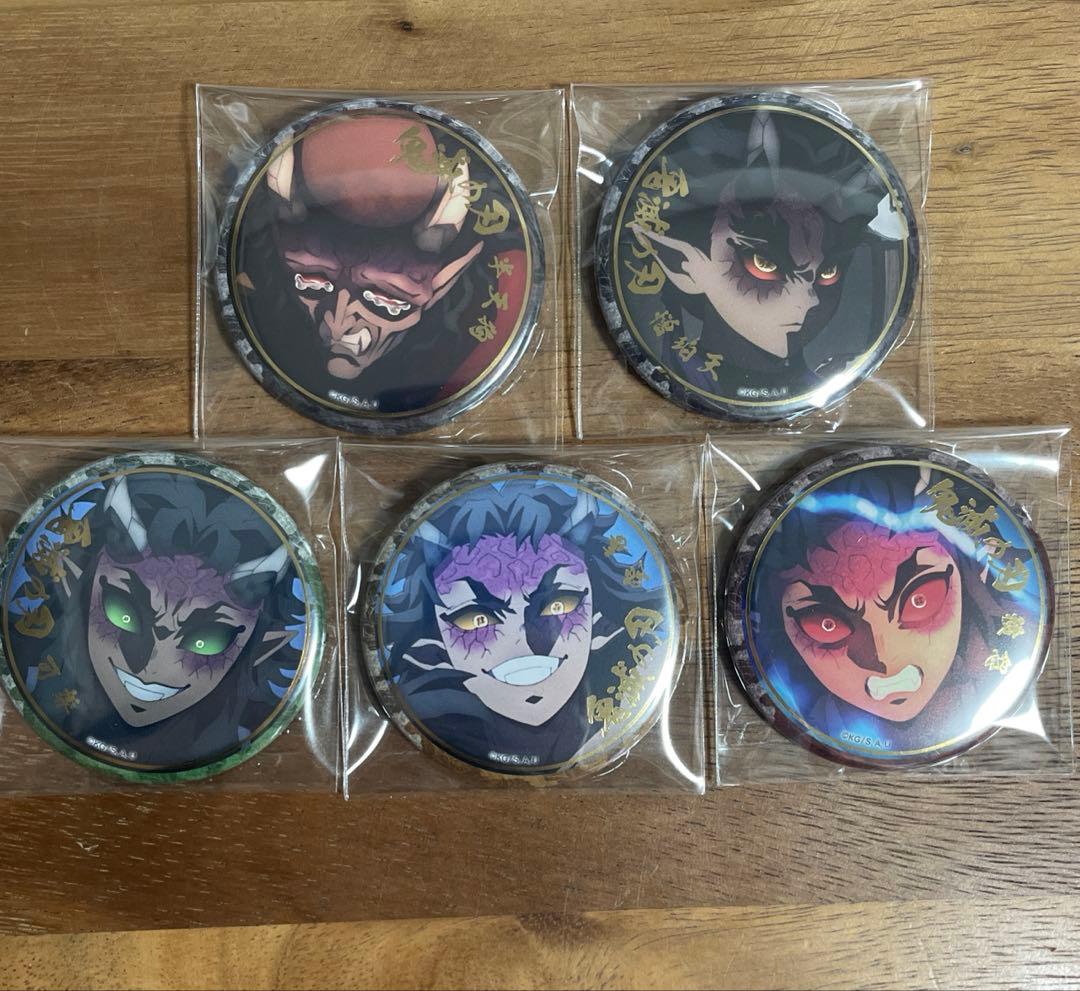 鬼滅の刃 刀鍛冶の里編 絵巻カフェ 箔押しランダム缶バッジ 57mm