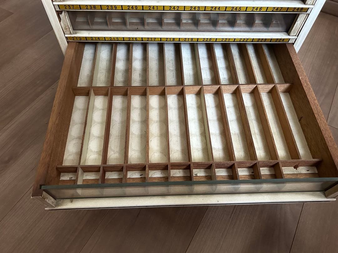 糸ケース　什器　糸　未使用　ダルマミシン　収納棚 引出し　レトロ 陳列棚