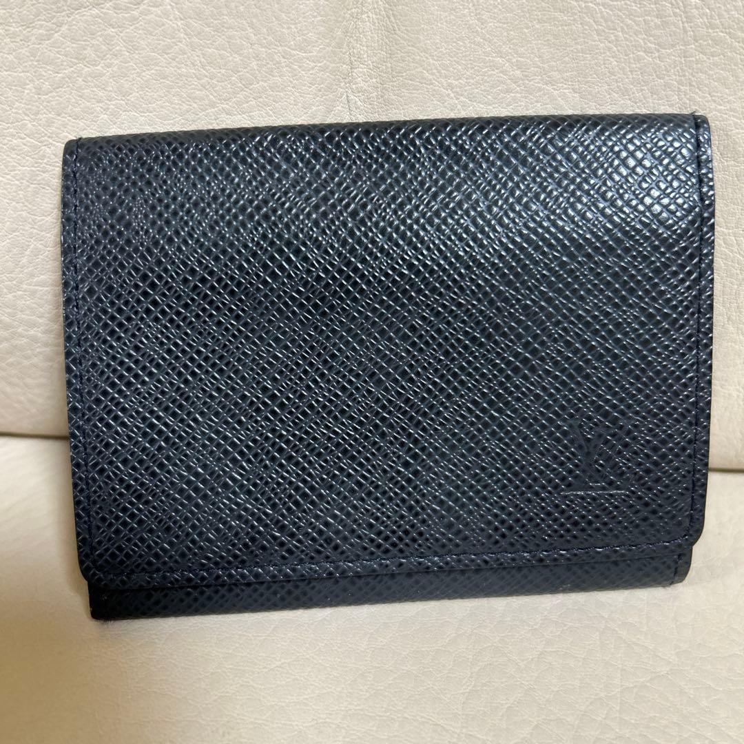 Louis Vuitton エピレザー ブラック名刺入れ