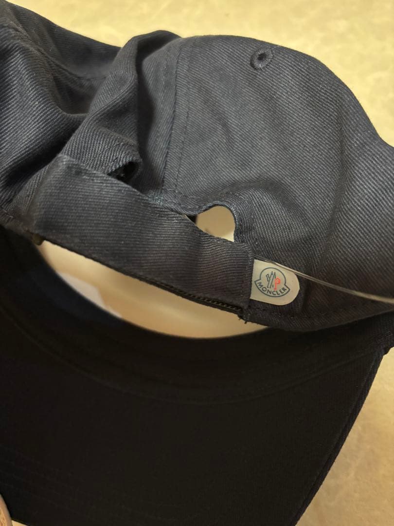 MONCLER ネイビーキャップ　キッズ