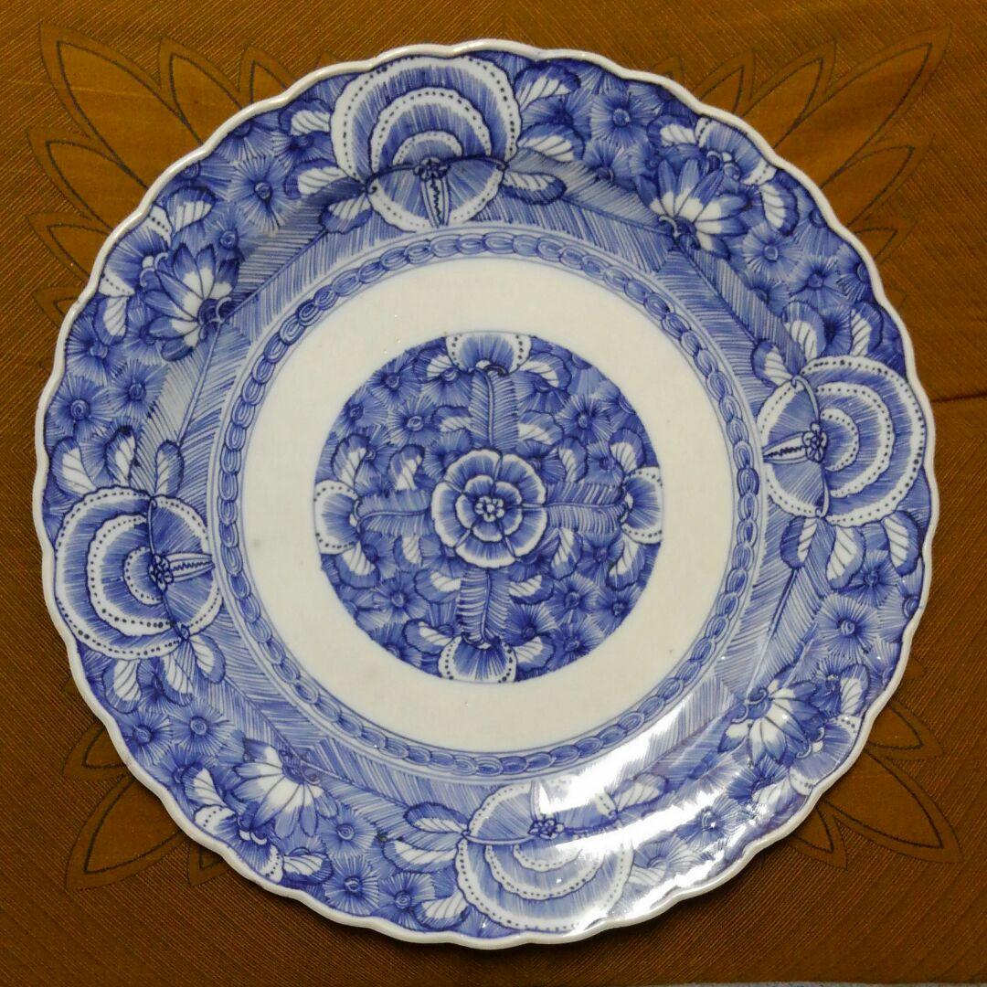 江戸期 古伊万里花弁紋蛸唐草紋大皿