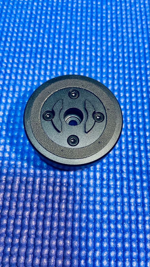 SPコネクトの正規品のスマホマウントと衝撃吸収アダプター