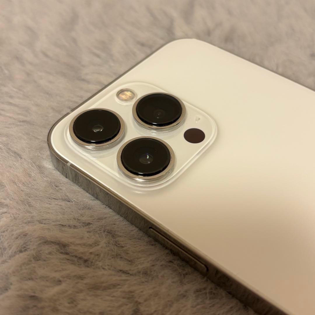 【ＭＥ】iPhone13pro 256GB シルバー SIMフリー