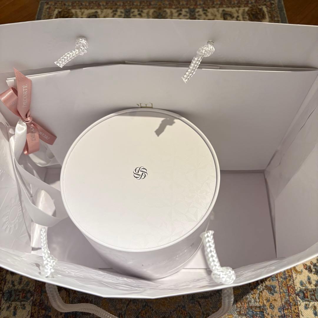 ショップ袋2枚付き コスメデコルテ AQブライト ラディアンスコフレ II